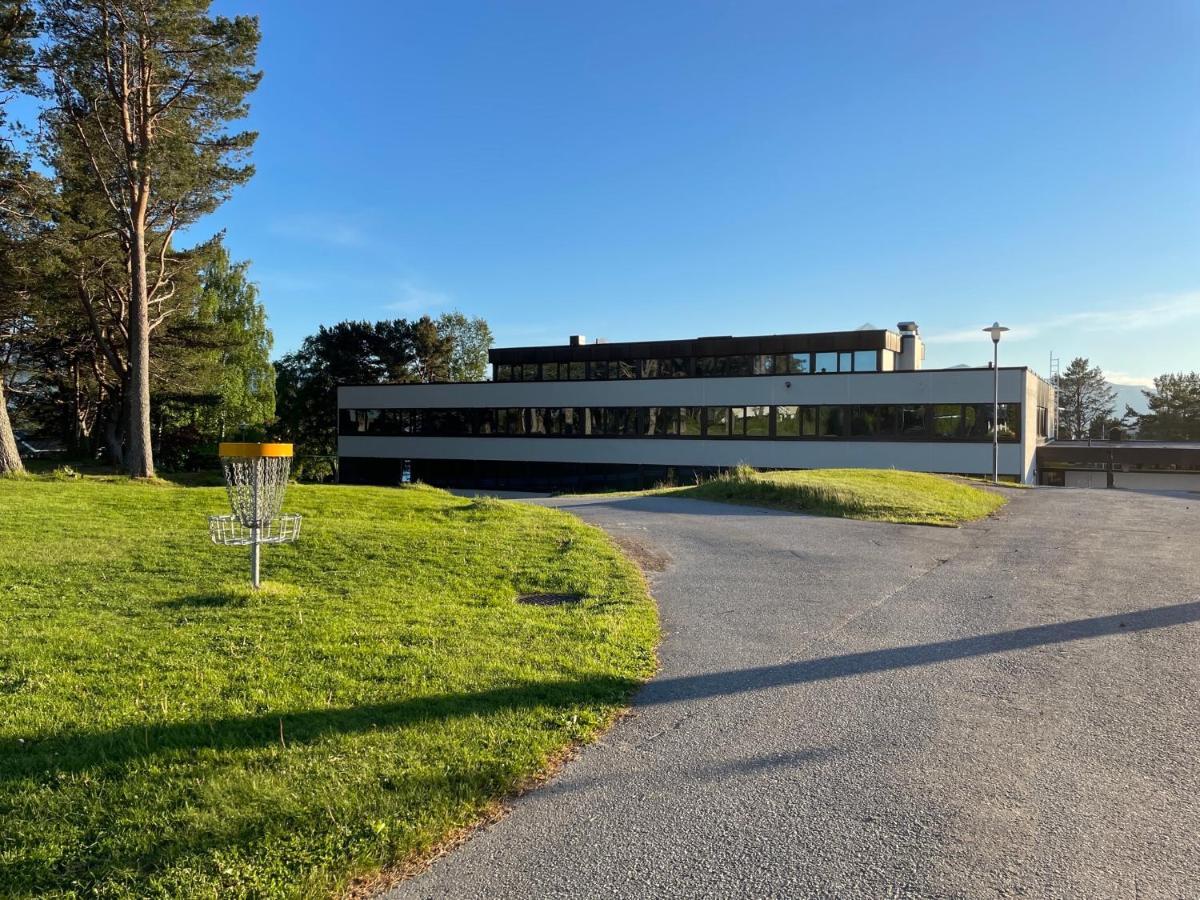 Hotel Borg Sommerhotell 3*